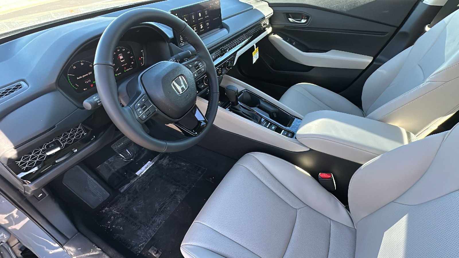 2025 Honda Accord Hybrid EX-L - Photo 10