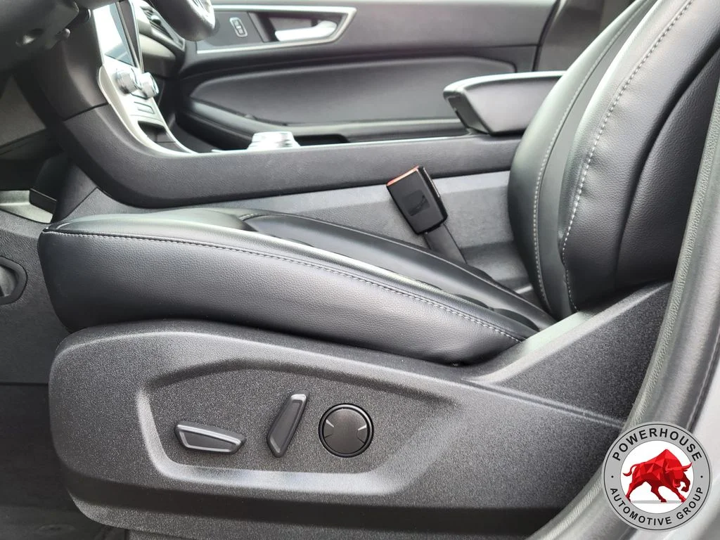 Used 2024 Gray Ford SEL image 24