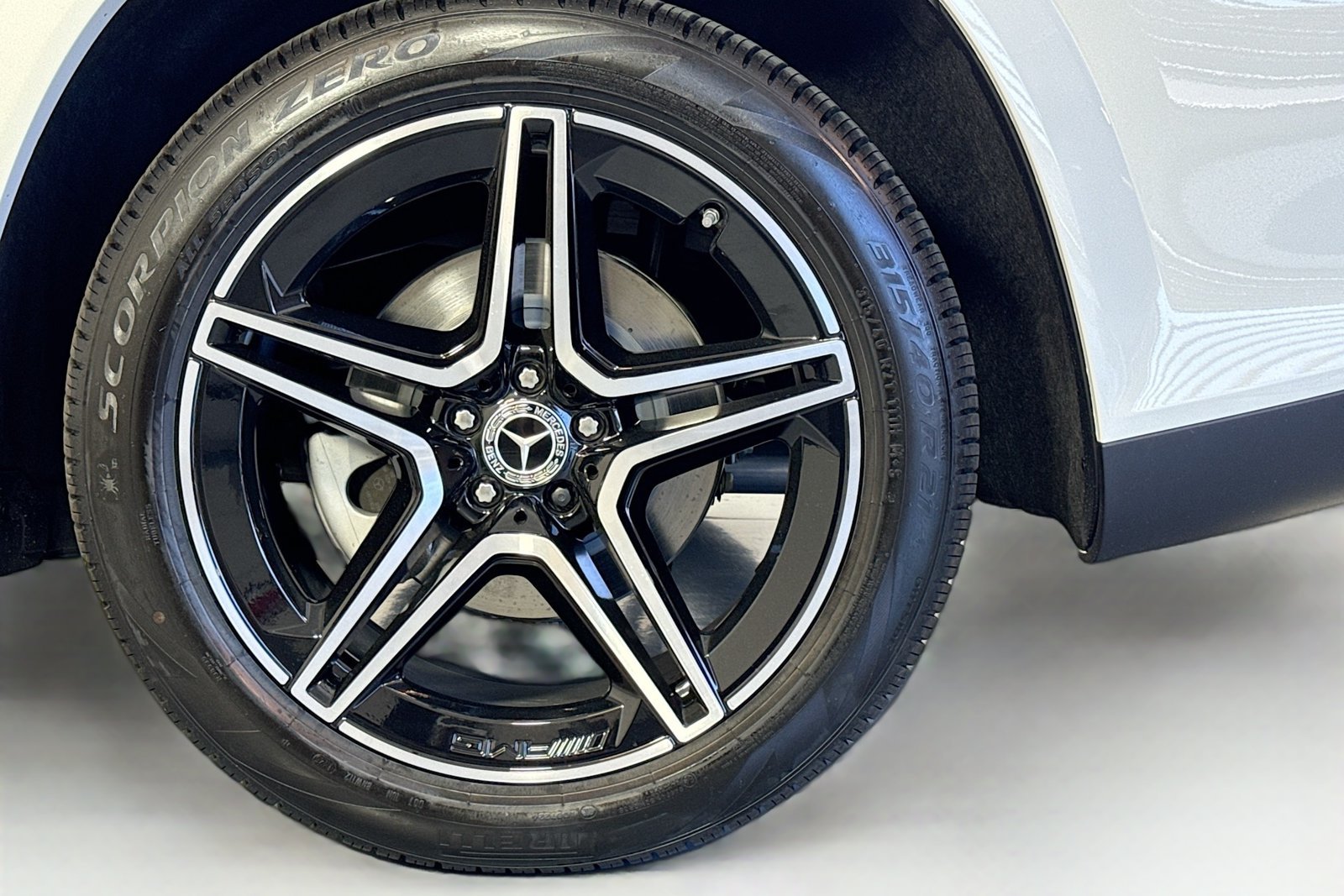 New 2026 Polar White Mercedes-Benz GLS 450 image 30