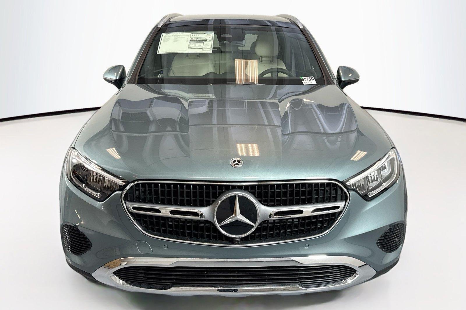 New 2026 Verde Silver Metallic Mercedes-Benz GLC 300 image 2