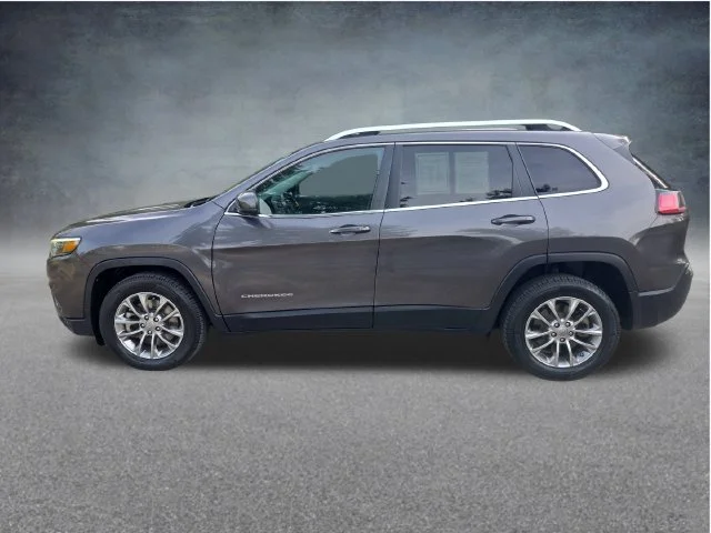 Used 2020 Gray Jeep Latitude Plus image 6