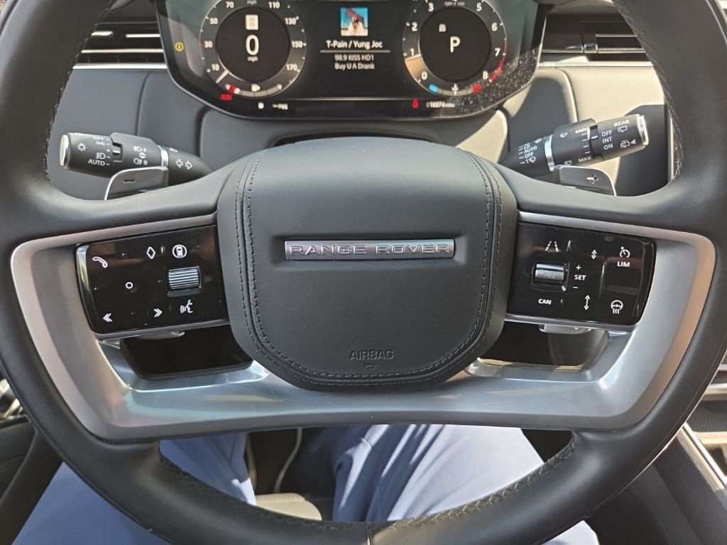 Used 2025 Santorini Black Metallic Land Rover SE image 22