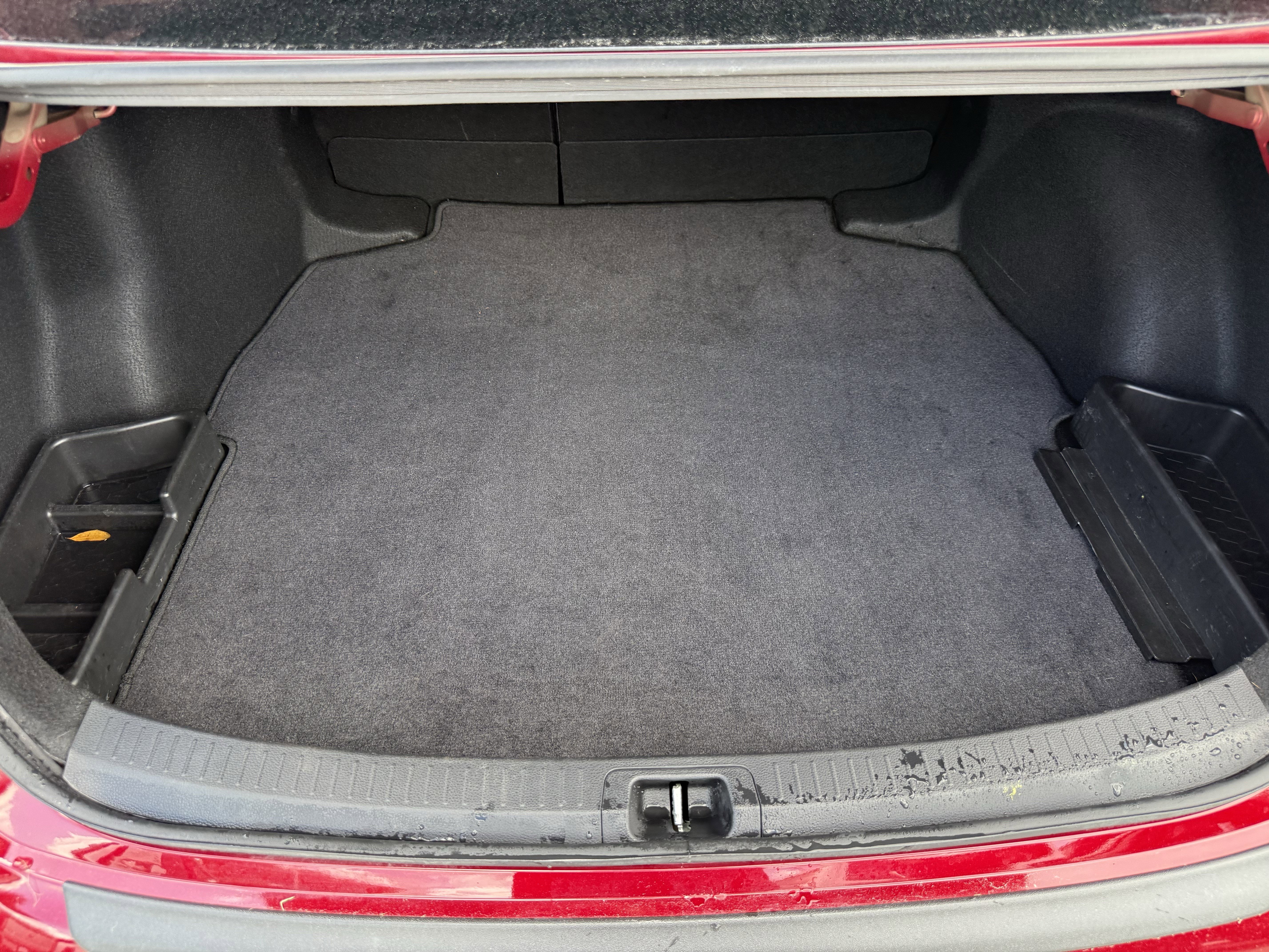 Used 2025 Pearl Toyota LE image 29