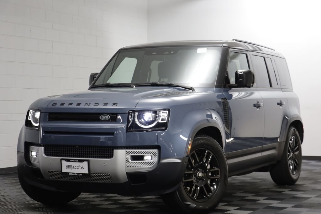 2025 Land Rover Defender 110 S P400's photo