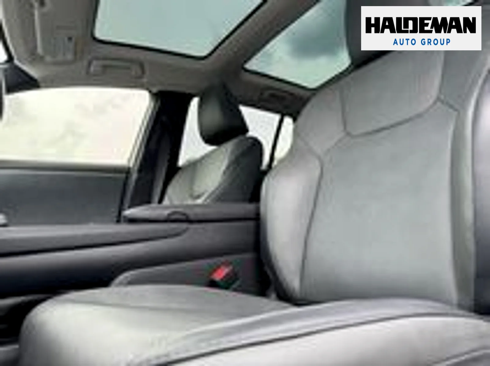 Used 2024 Silver Lexus LUXU image 5
