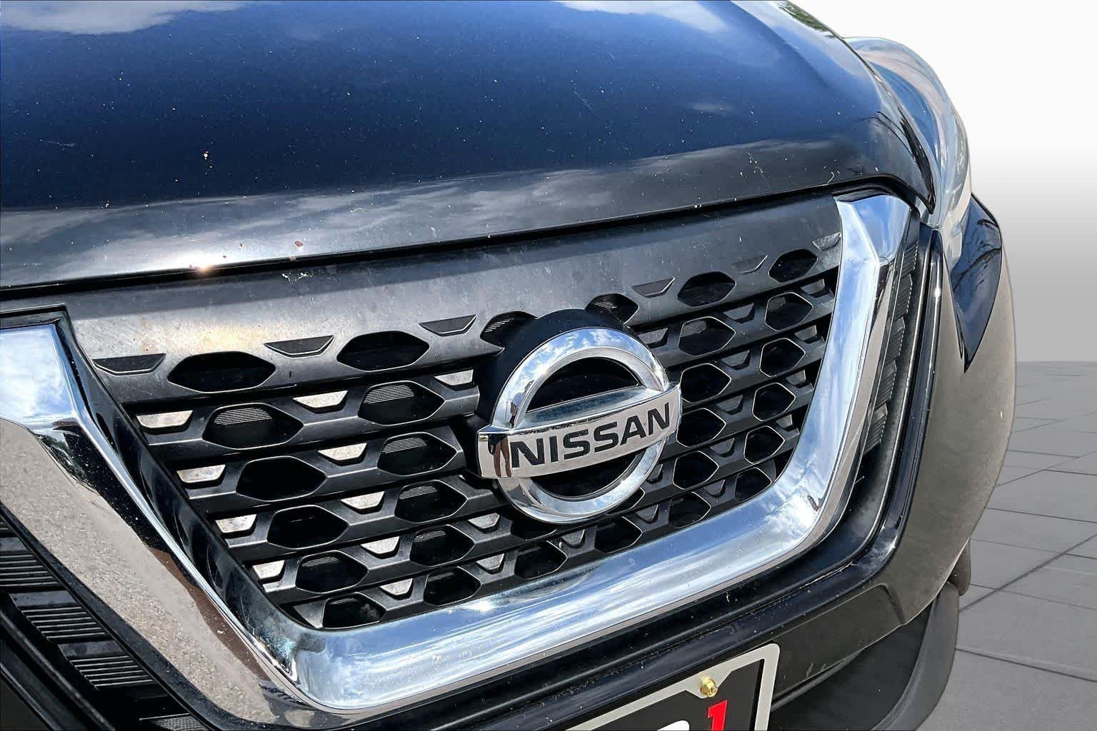 Used 2019 Super Black Nissan S image 30