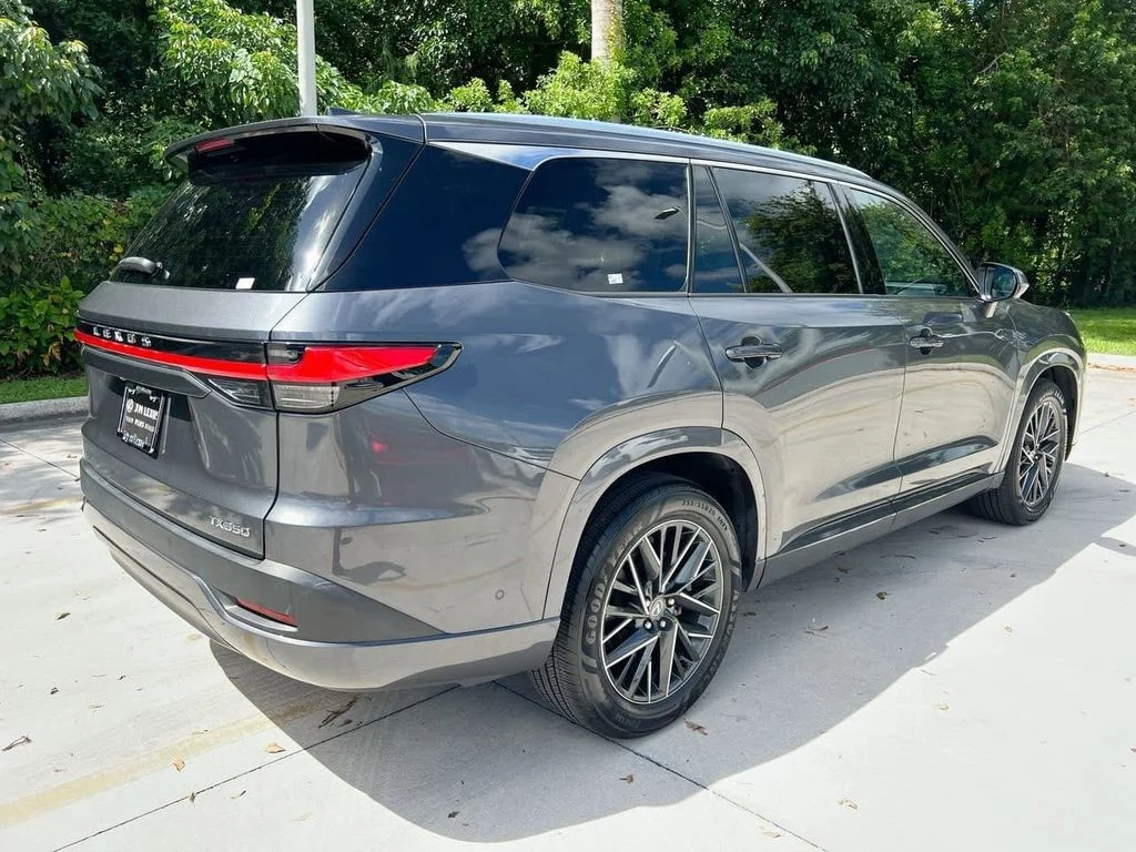 Used 2024 Gray Lexus 350 Luxury image 7