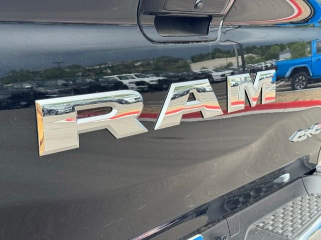 New 2026 Diamond Black Crystal Pearl-Coat Exterior Paint RAM Laramie image 19