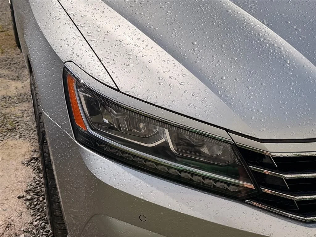 Used 2016  Volkswagen  image 10