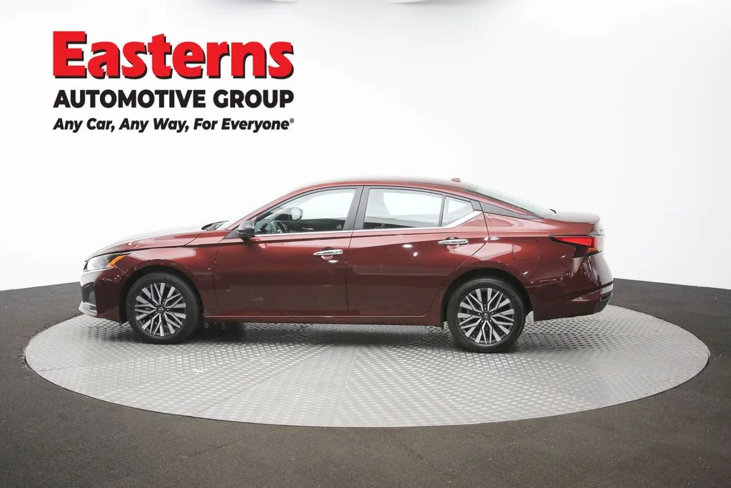 Used 2025 Red Nissan 2.5 SV image 56