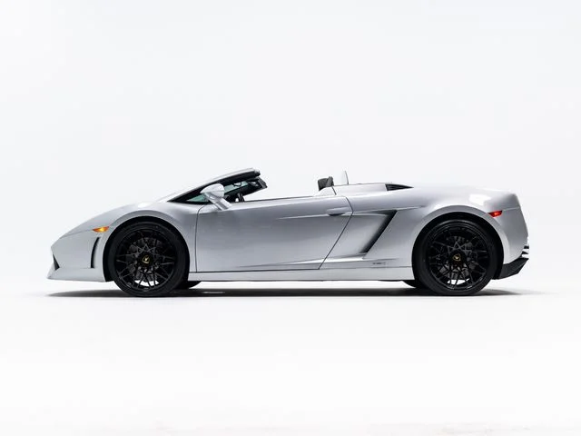 Used 2011 Silver Lamborghini LP560-4 image 2