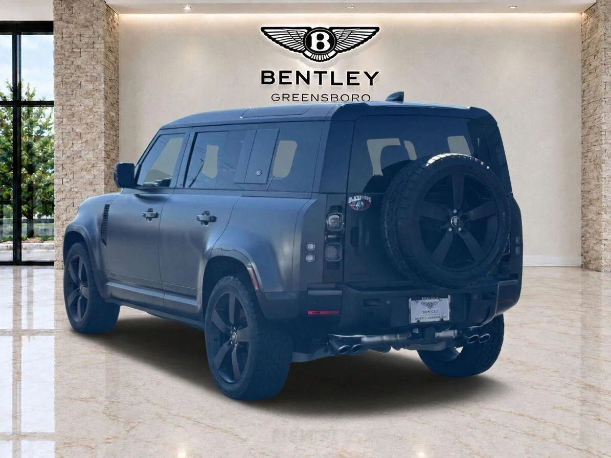 Used 2023 Carpathian Grey Premium Metallic Land Rover Carpathian Edition image 3