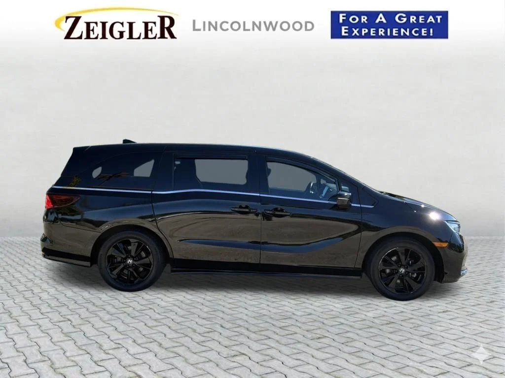 Used 2023  Honda Sport image 7