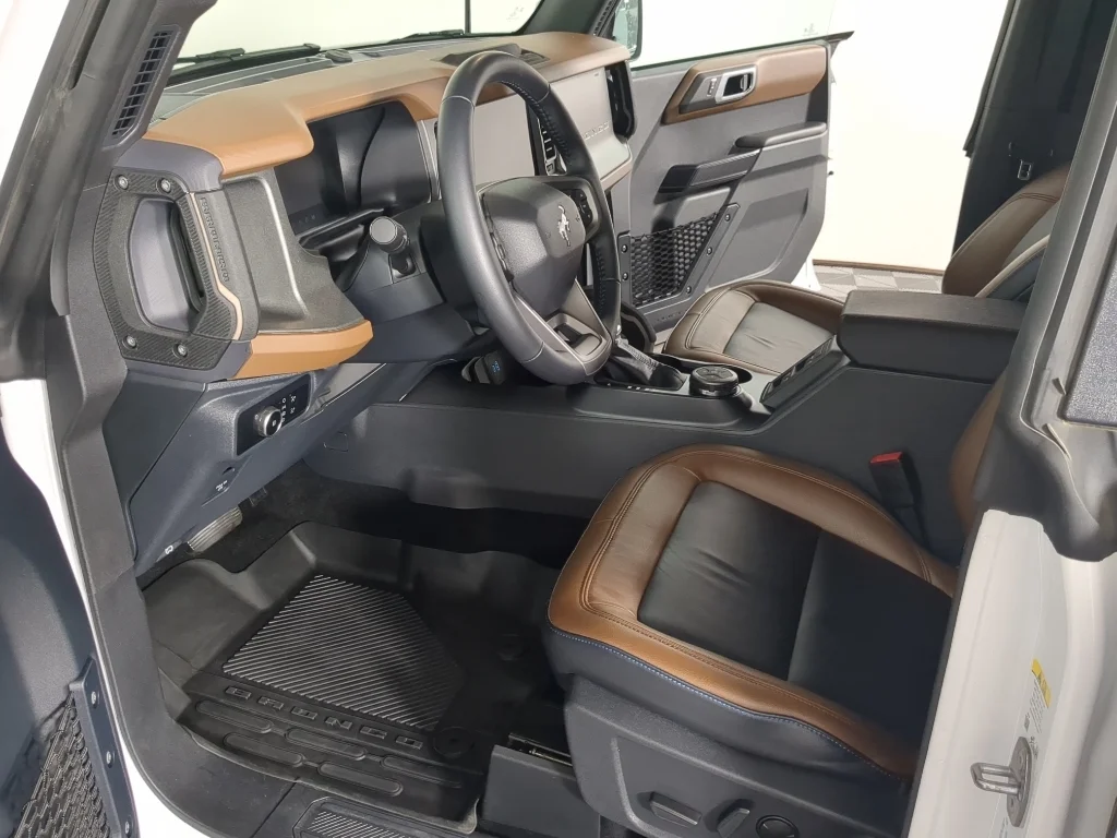 2024 Ford Bronco 4-Door Outer Banks - Photo 10