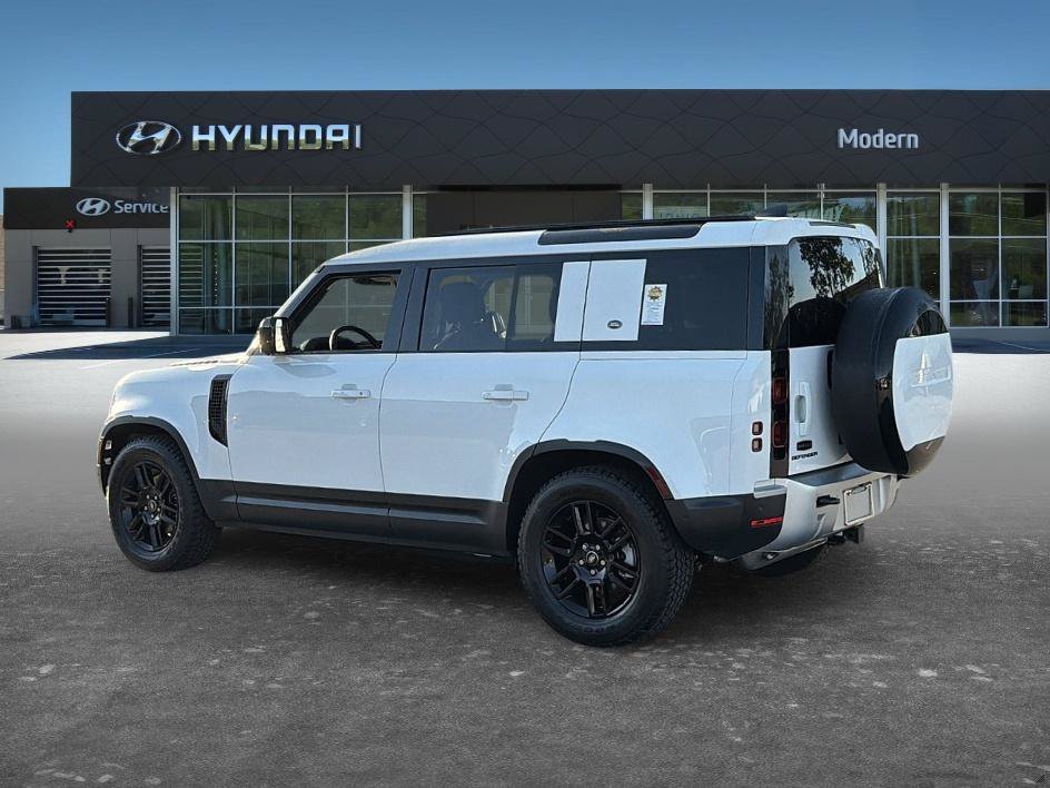 Used 2024 Fuji White Land Rover S image 5