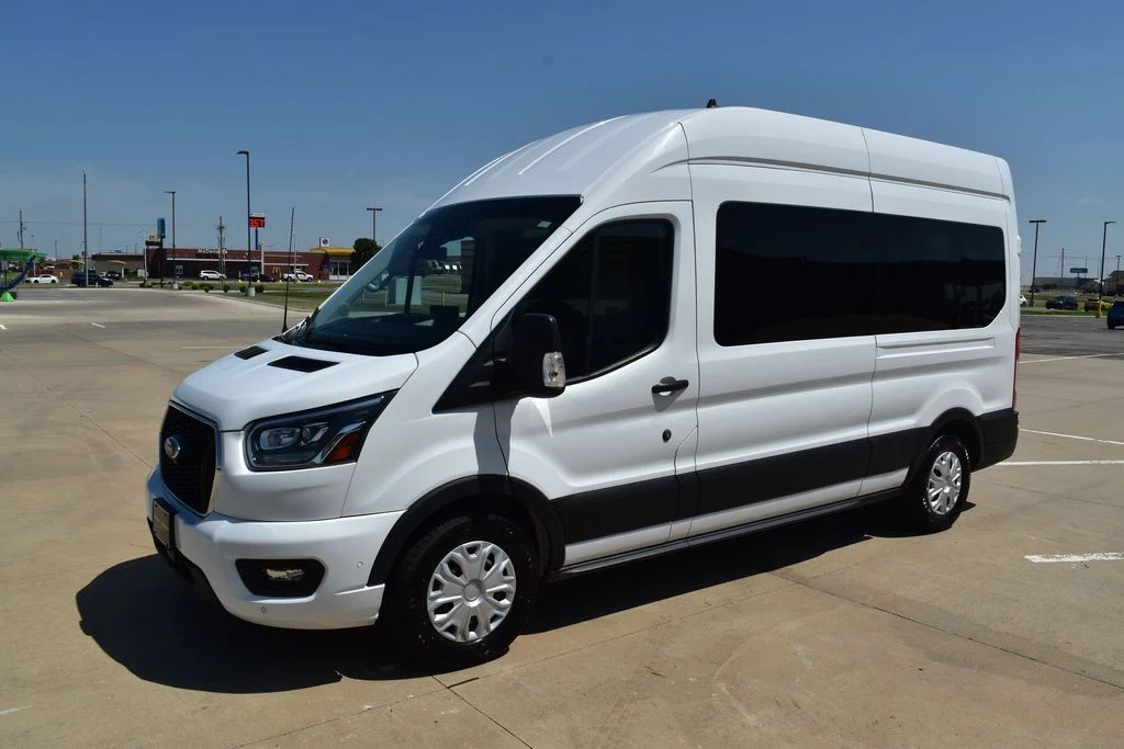 Used 2023 Oxford White Ford XLT image 23