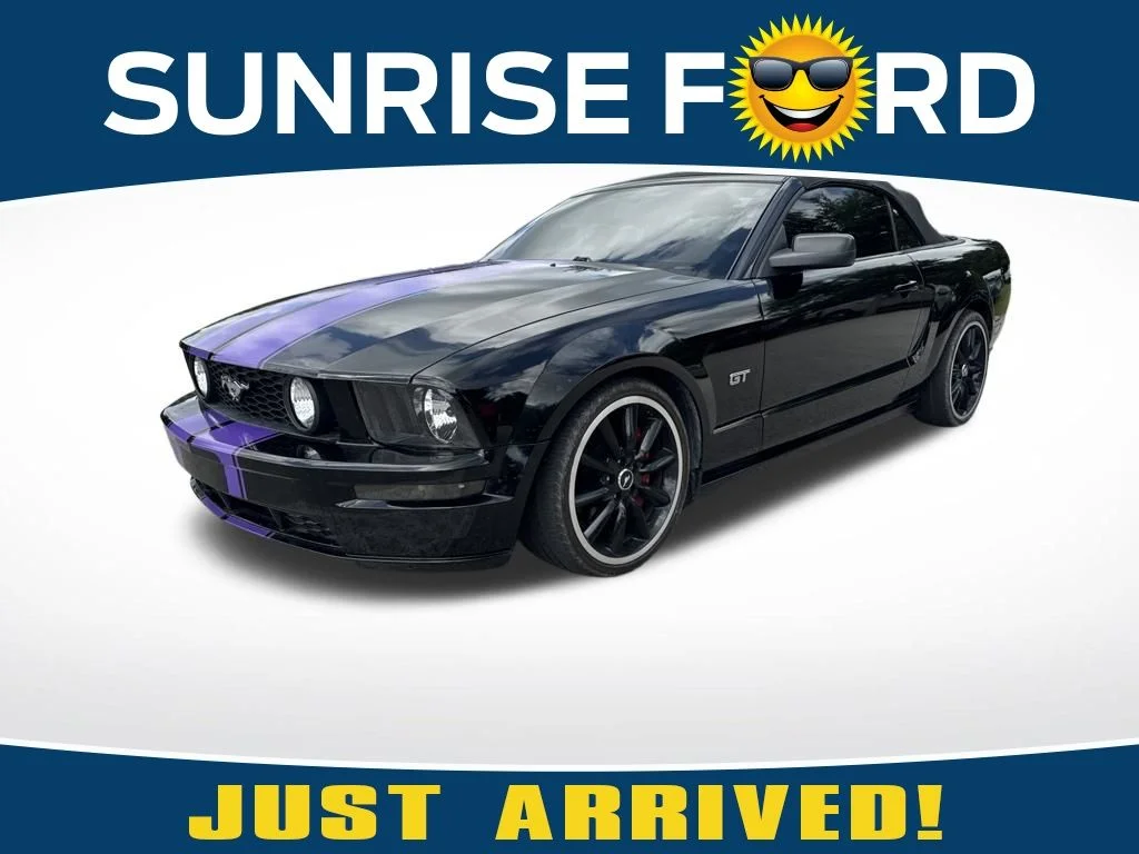 Used 2006 Black Clearcoat Ford  image 1