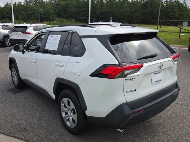 Used 2021 White Toyota LE image 10