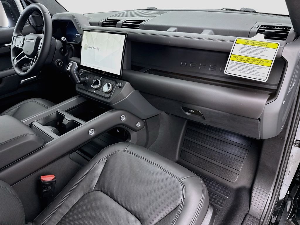 New 2026 Santorini Black Land Rover X-Dynamic SE image 15