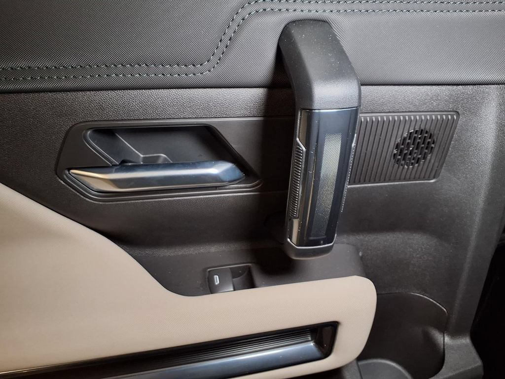2026 GMC HUMMER EV 2X - Photo 11