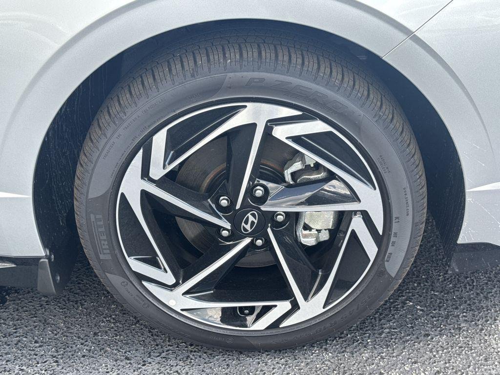New 2026 Silver Hyundai SEL Sport image 12