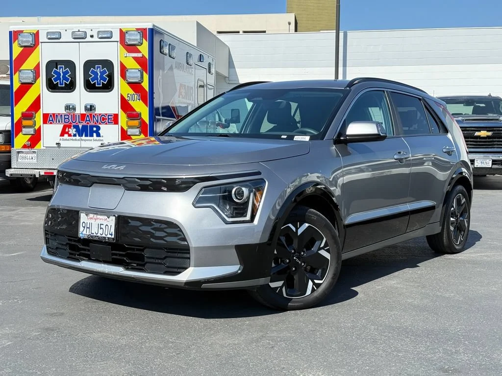 Used 2023 Kia Niro Wind with VIN KNDCR3L10P5065288 for sale in Phoenix, AZ