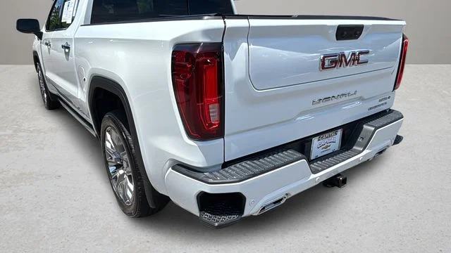Used 2024 White GMC Denali image 37