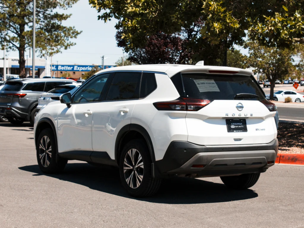 Used 2021 Pearl White Tricoat Nissan SV image 7