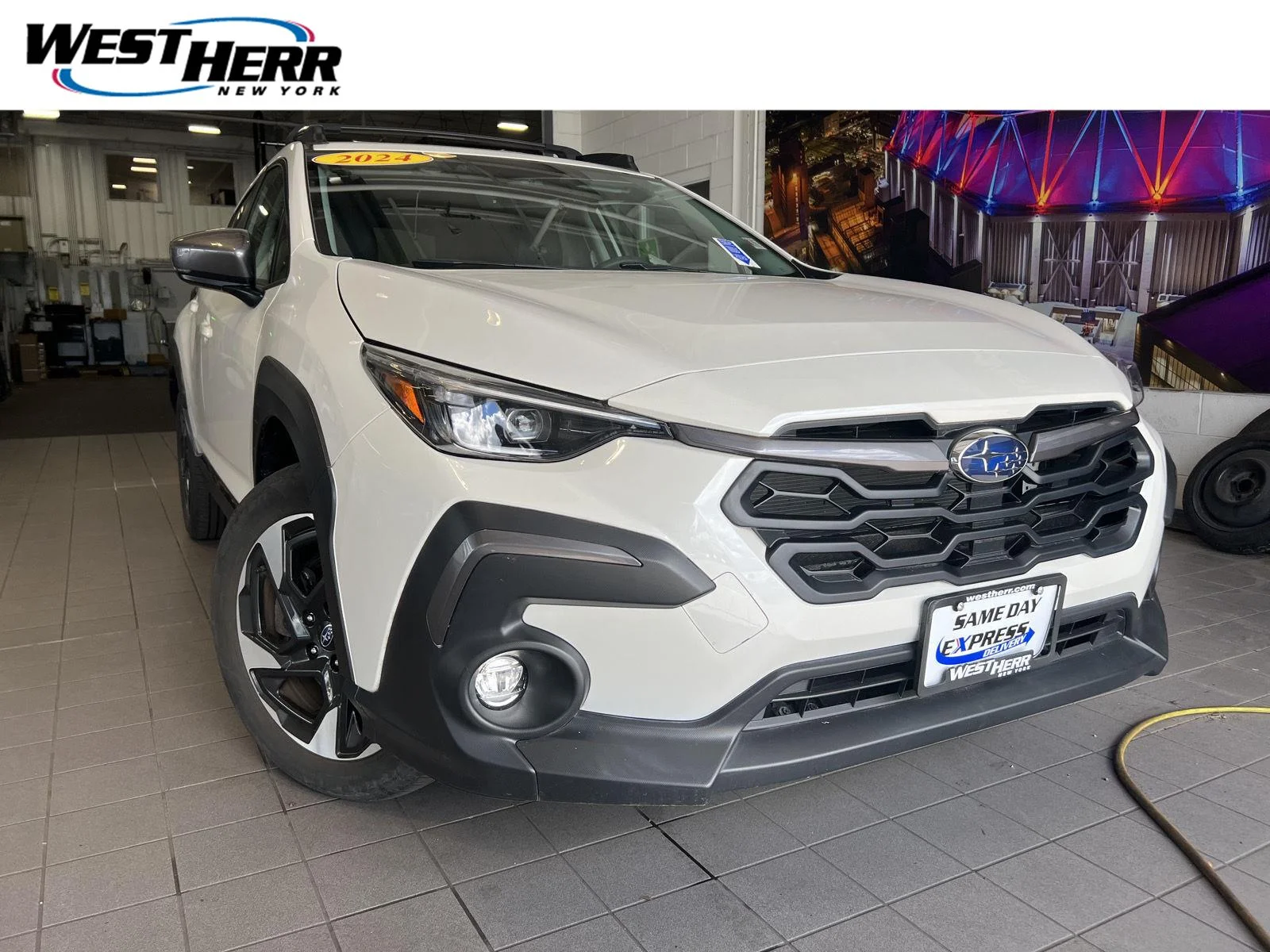Used 2024 Crystal White Pearl Subaru Limited image 1