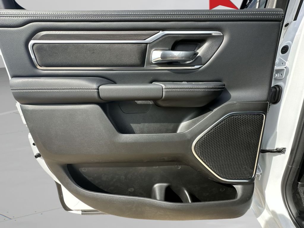 New 2026 Bright White Clear-Coat Exterior Paint RAM Laramie image 16