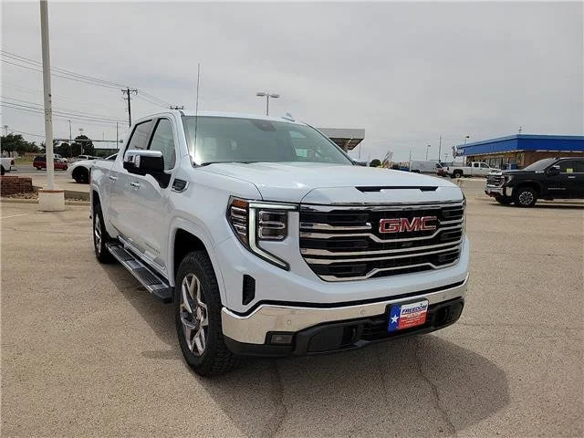 New 2026 Glacier White Tricoat GMC SLT image 7