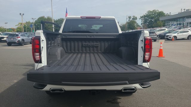 New 2026 Summit White GMC Elevation image 24