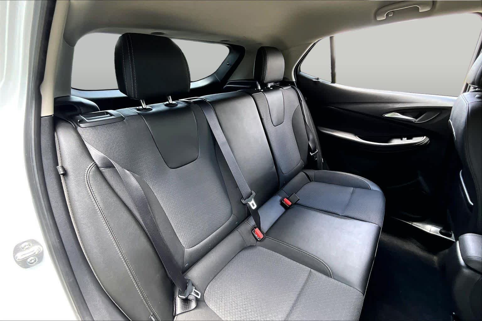 Used 2024 Summit White Buick Preferred image 18