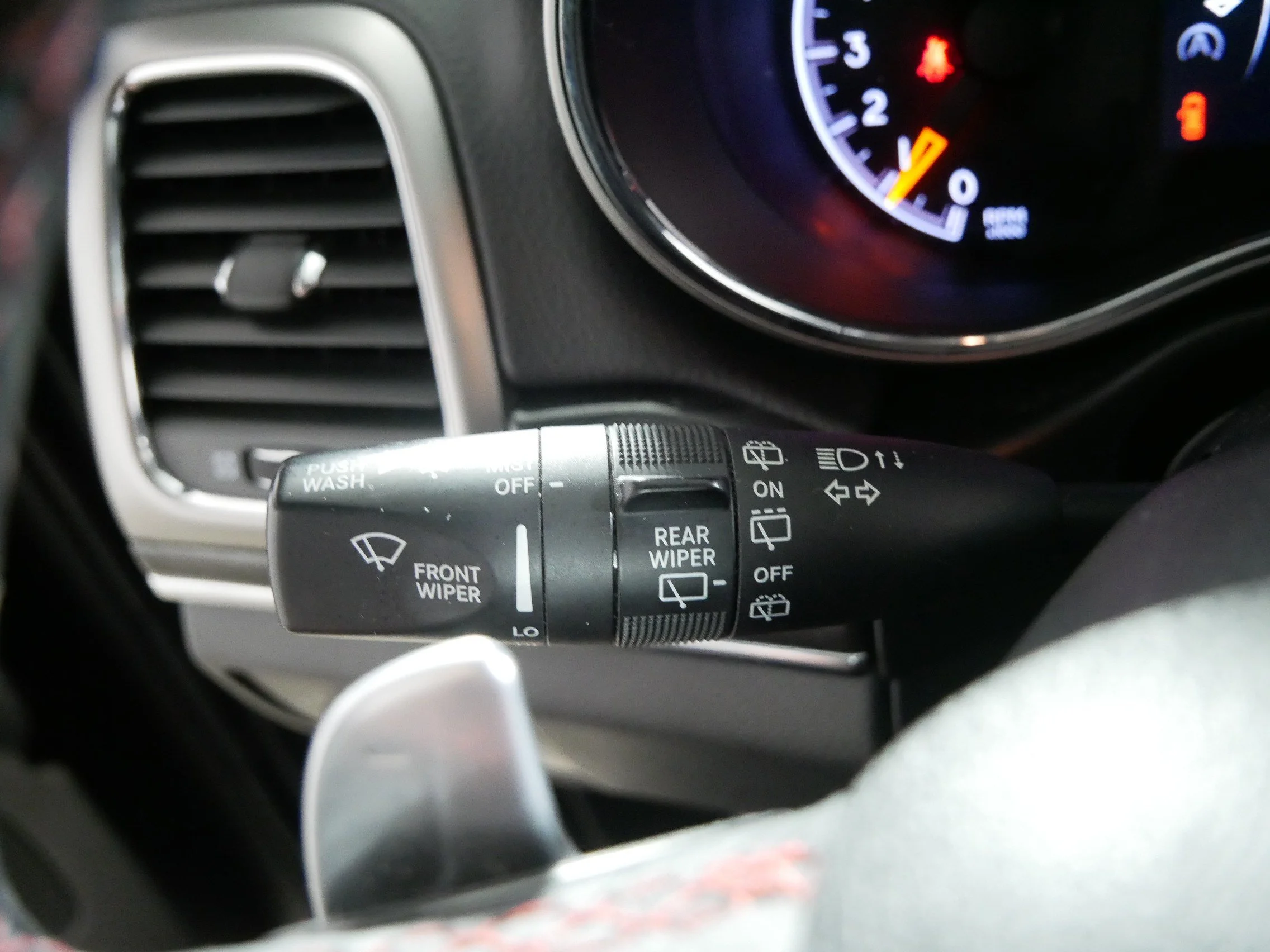 Used 2018 Granite Crystal Metallic Clearcoat Jeep Trailhawk image 31