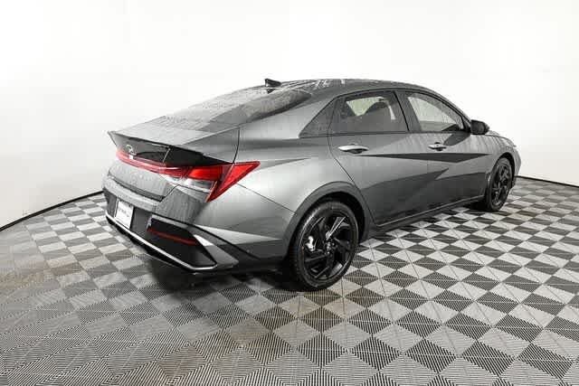 New 2026 Amazon Gray Hyundai SEL Sport image 6