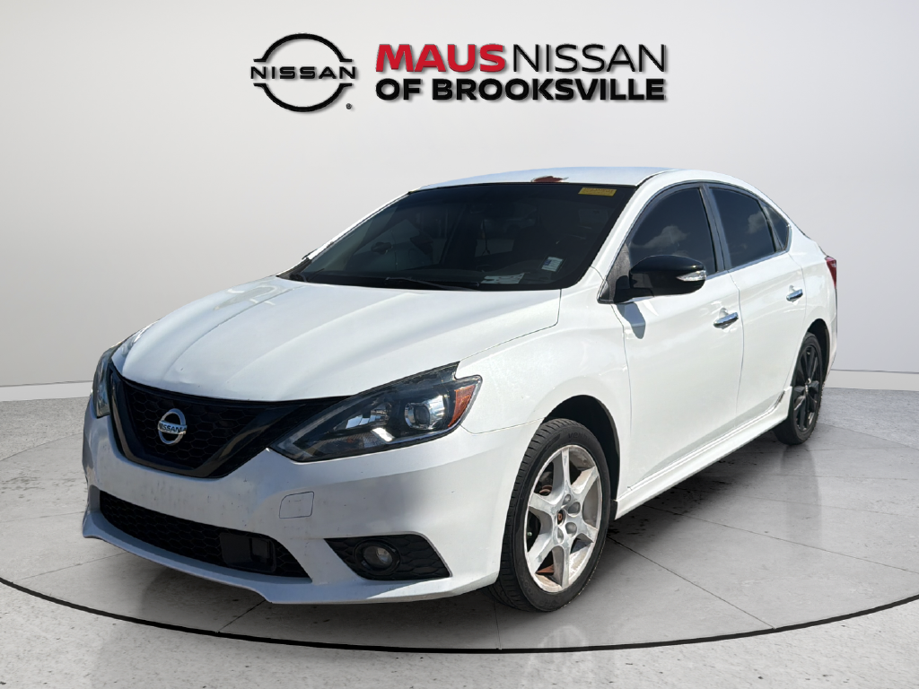 Used 2018 White Nissan SR image 4