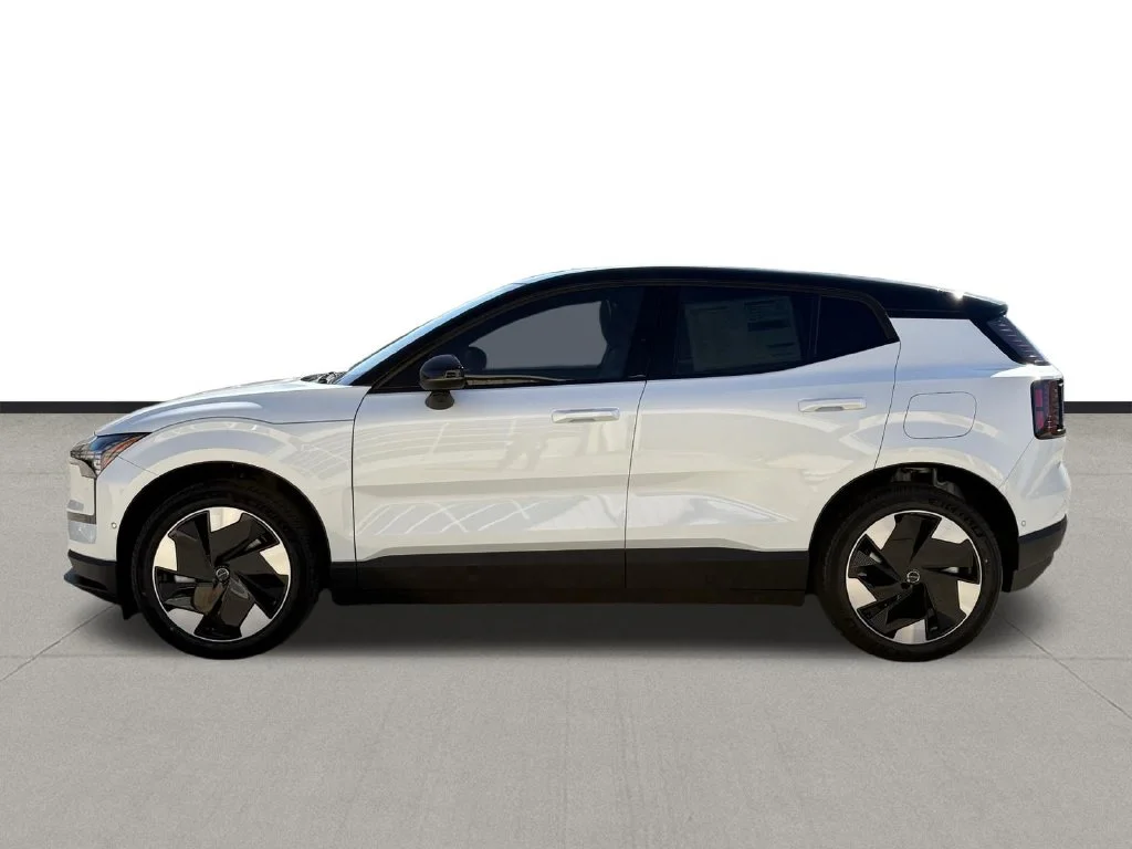 New 2026 Cyrstal White Volvo Twin Motor Performance Ultra image 8