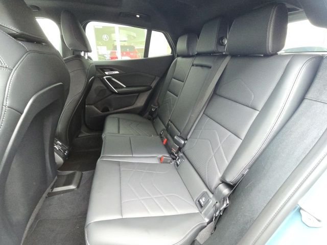 Used 2025 Green BMW xDrive28i image 12