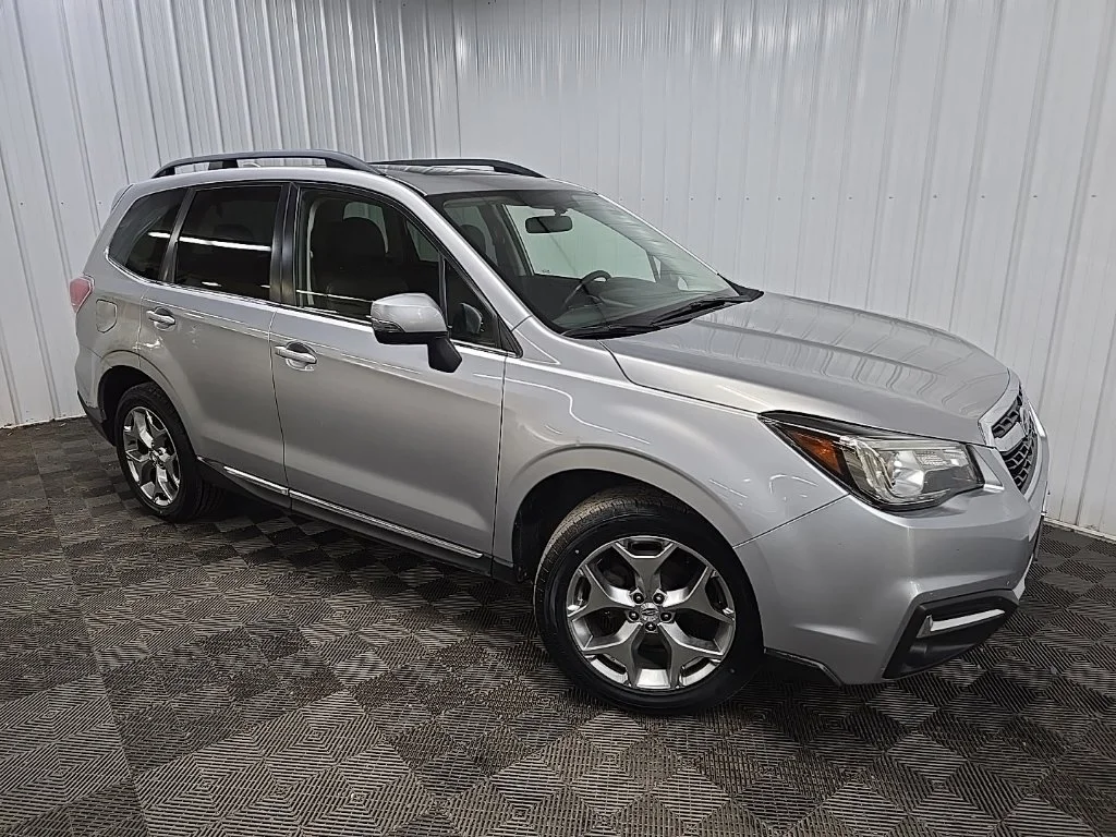 Used 2017 Ice Silver Metallic Subaru 2.5i Touring image 7