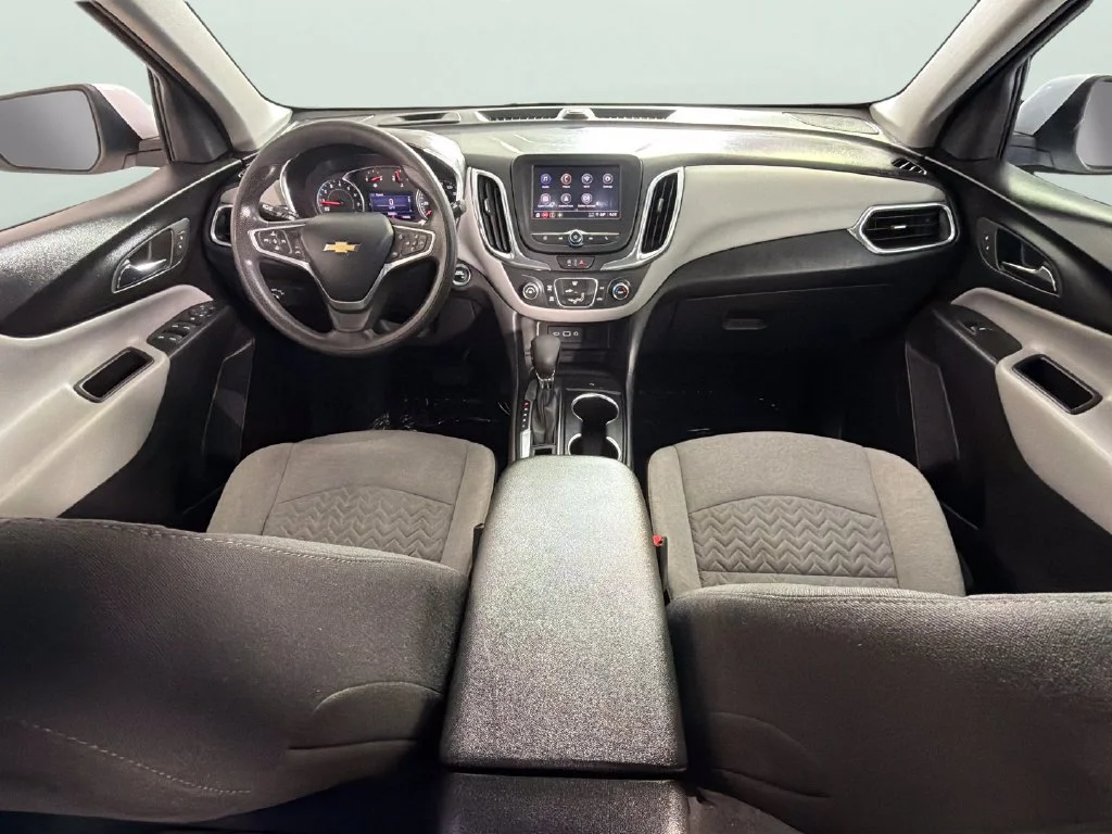 Used 2022 SUMMIT WHITE Chevrolet LT image 32