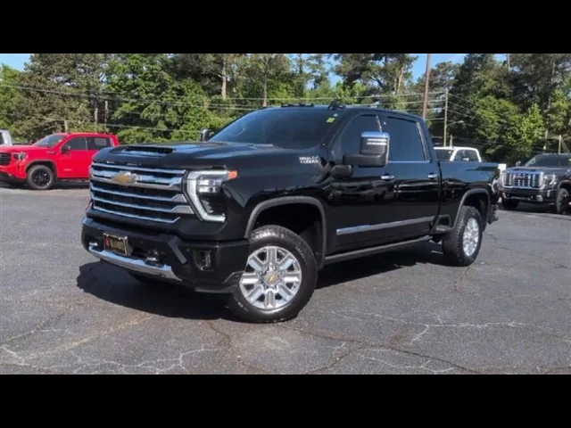 Used 2025 Black Chevrolet High Country image 4