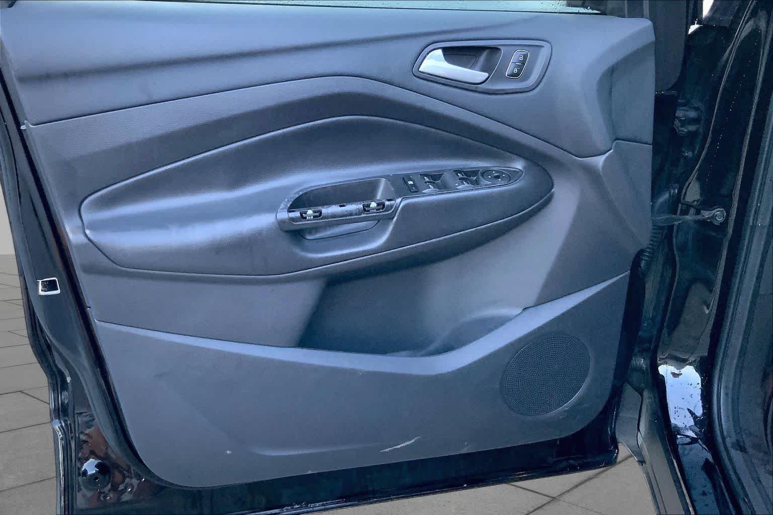 Used 2017 Shadow Black Ford SE image 20