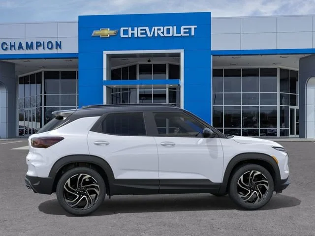 New 2026 Iridescent Pearl Tricoat Chevrolet RS image 9