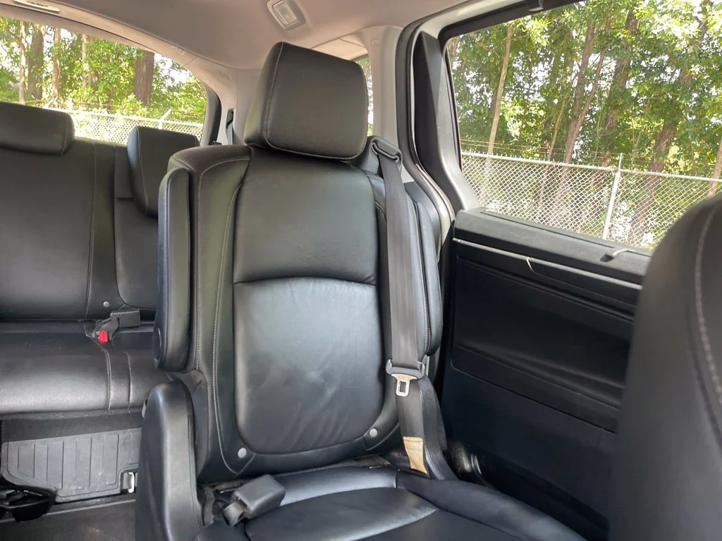 Used 2023 White Honda Touring image 12