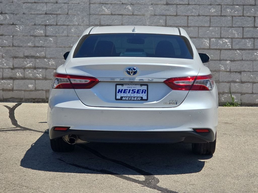 Used 2020 Beige Toyota XLE image 12