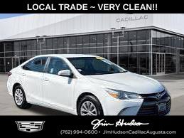 Used 2017 White Toyota SE image 1