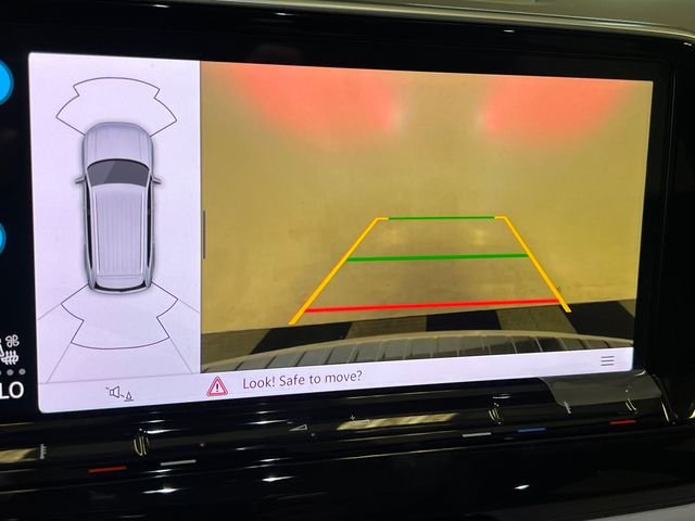 New 2026 White Volkswagen 2.0T SE w/Technology image 18