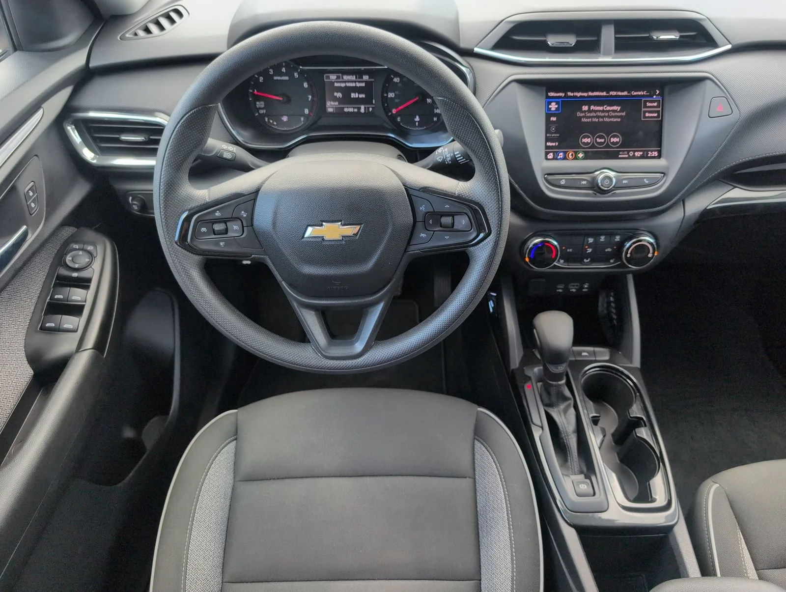 Used 2023 Summit White Chevrolet LT image 28