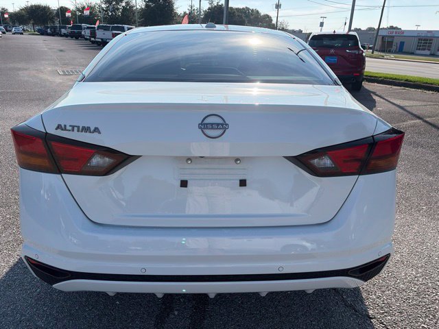 Used 2025 White Nissan 2.5 S image 6