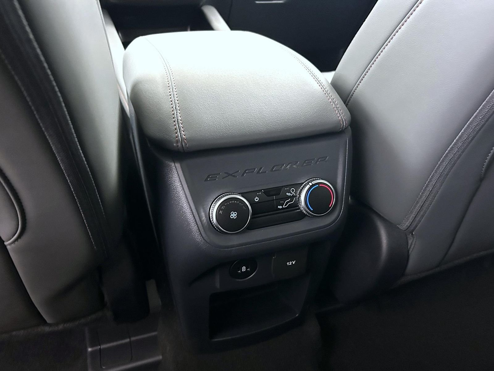 New 2026 Star White Metallic Tri-Coat Ford Active image 23